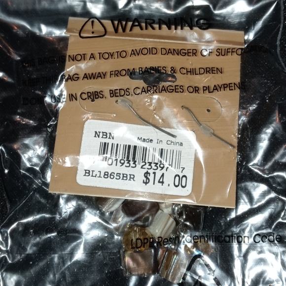 Shell Earrings - Picture 3 of 3